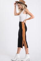 Skirt with sport stripe down the seam